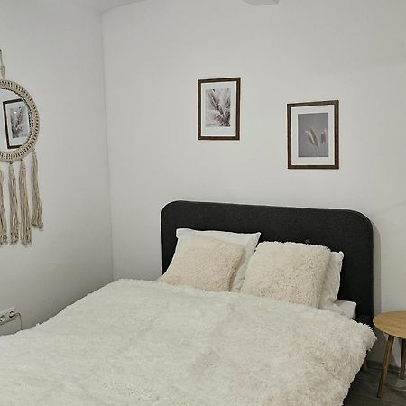 Studio Apartment Gigi Zagreb Exterior photo